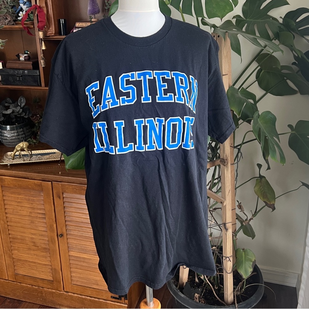 *Eastern Illinois University Black Graphic Short Sleeve T Shirt Gildan XL